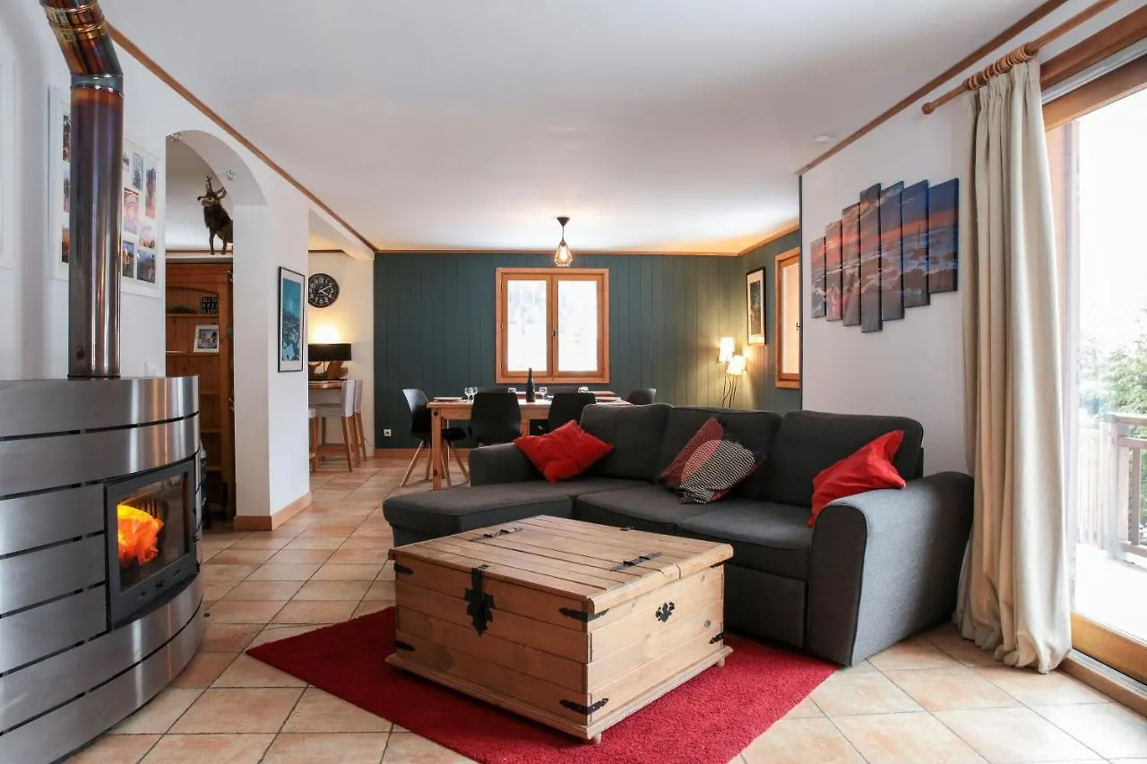 Chalet Chamonix Large Chalet, Sleeps 12, 200M2, 5 Bedroom, 4 Bathroom, Garden, Jacuzzi, Sauna